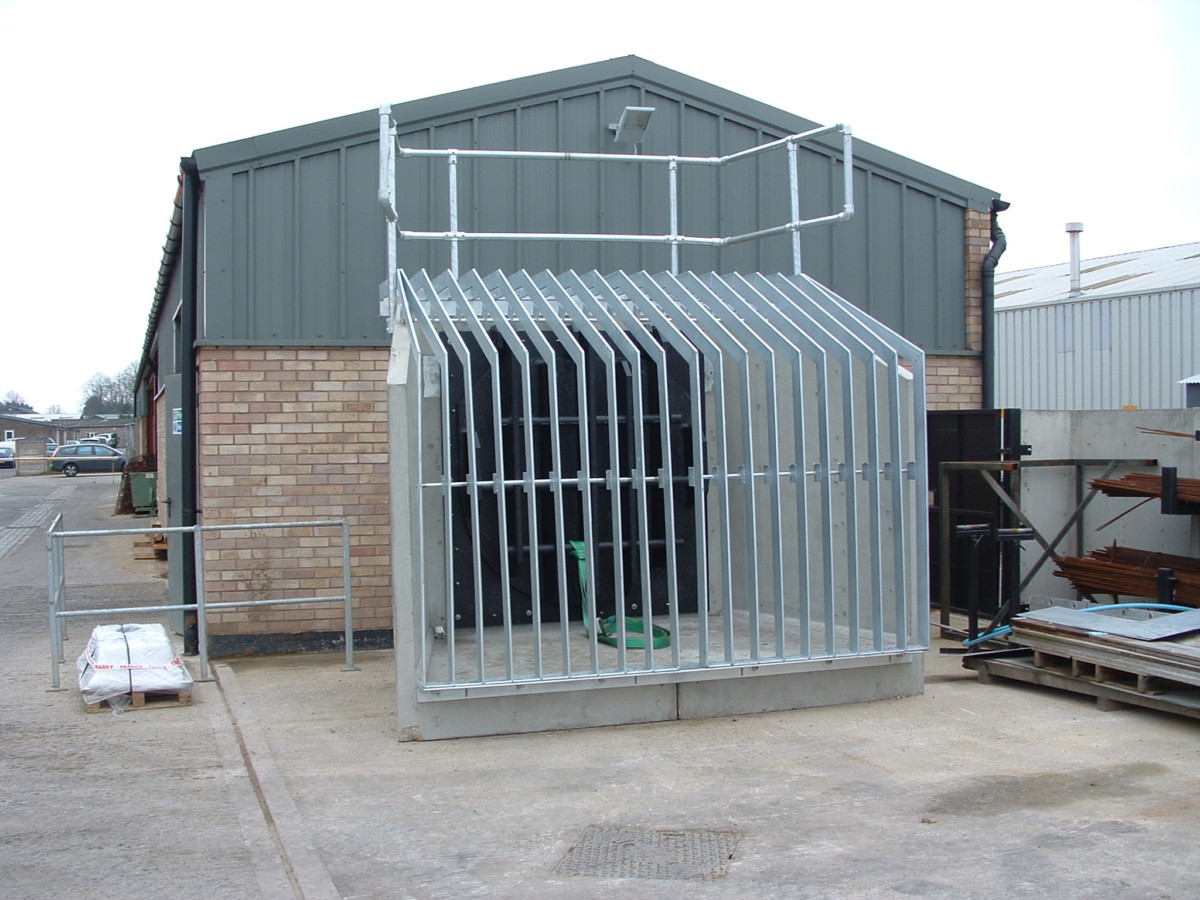 Special cranked grating